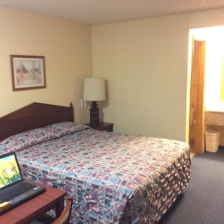 Stagecoach Inn Motel Molalla Bagian luar foto