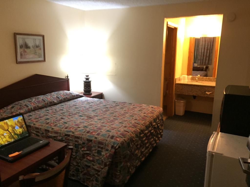 Stagecoach Inn Motel Molalla Bagian luar foto