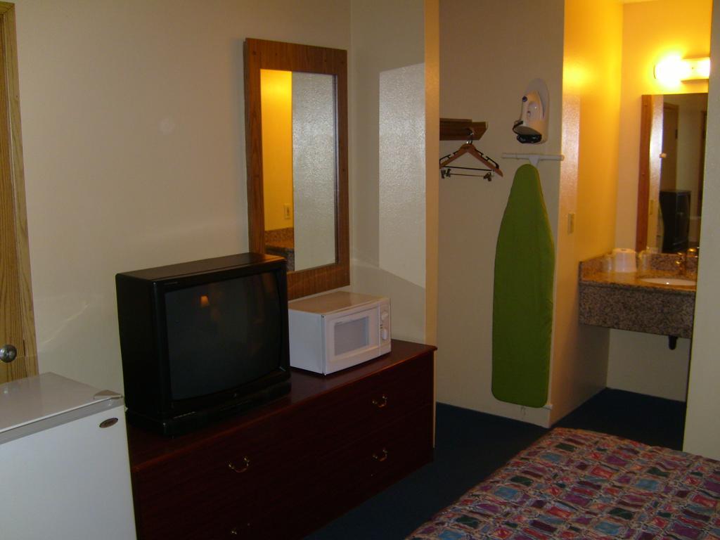 Stagecoach Inn Motel Molalla Ruang foto