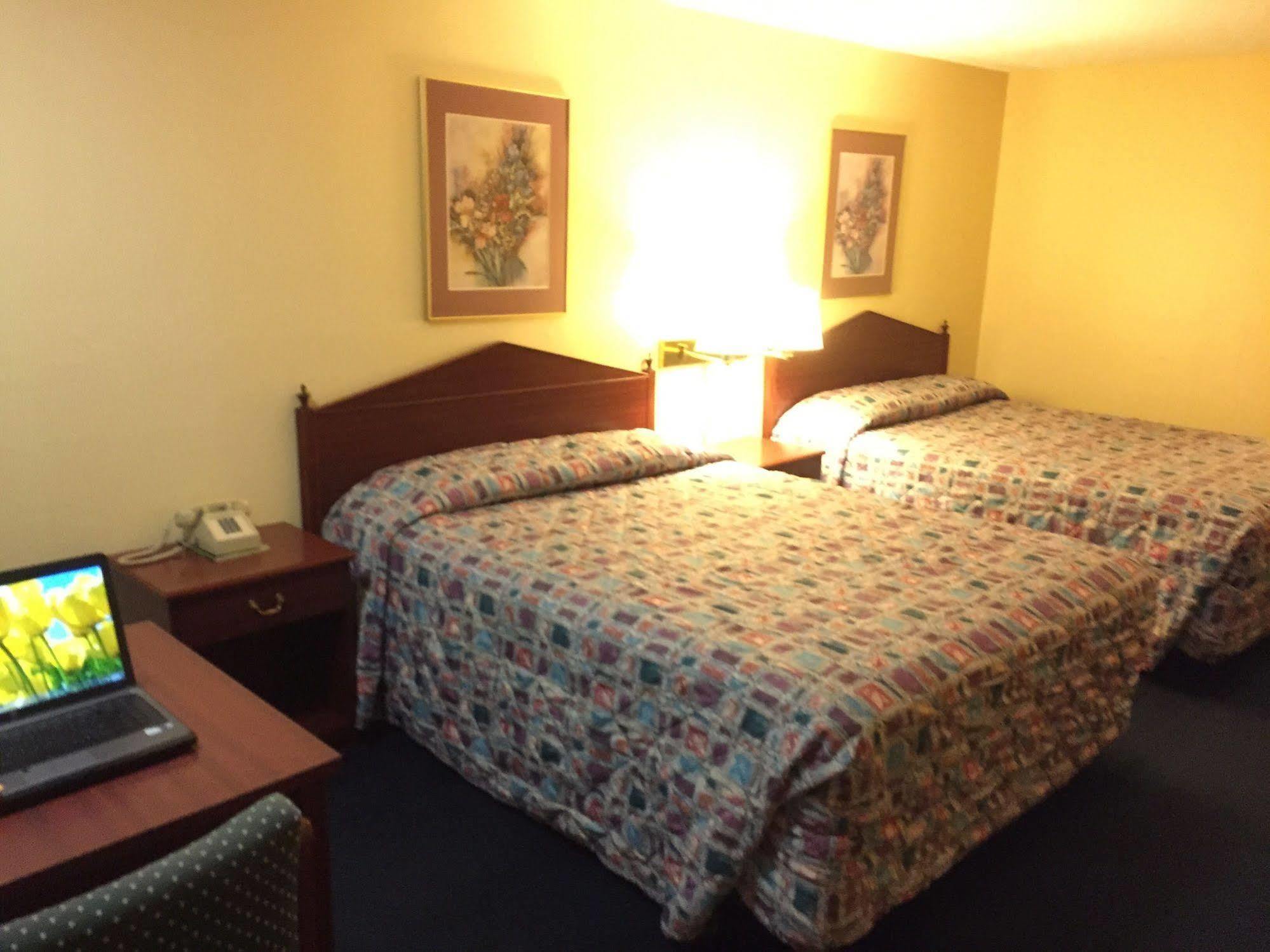 Stagecoach Inn Motel Molalla Bagian luar foto